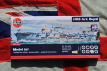 images/productimages/small/HMS Ark Royal Airfix A50070 voor.jpg